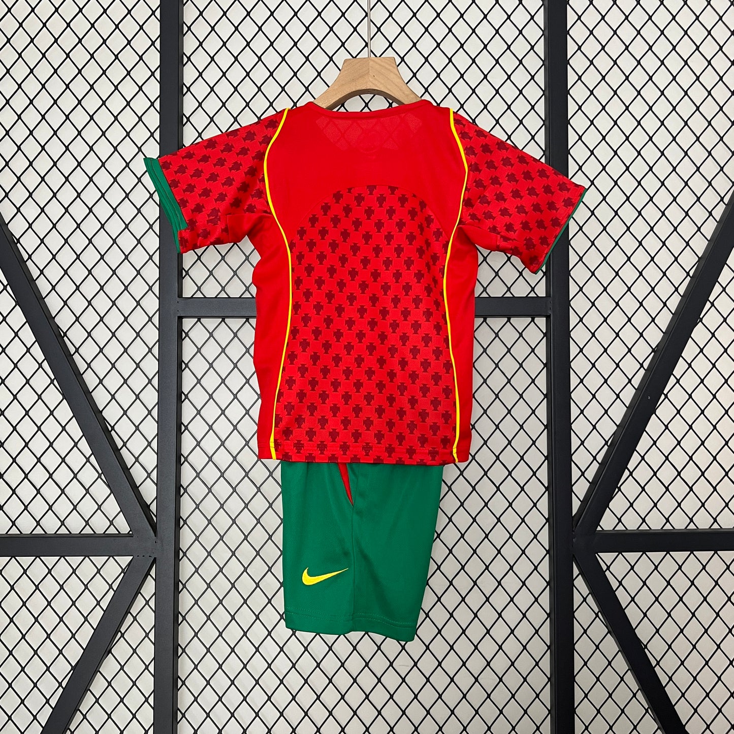 Kit Football Enfant Rétro Portugal Domicile 2004