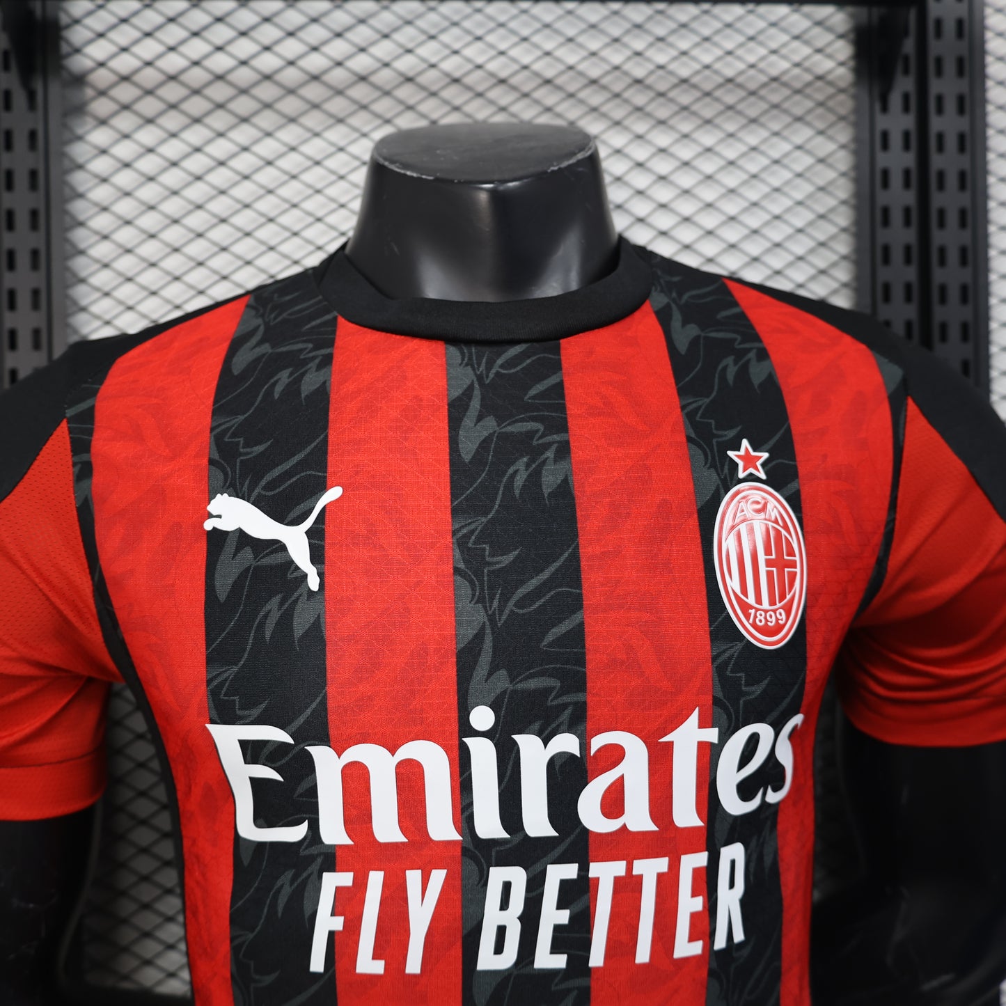 Maillot domicile AC Milan 2025-2026