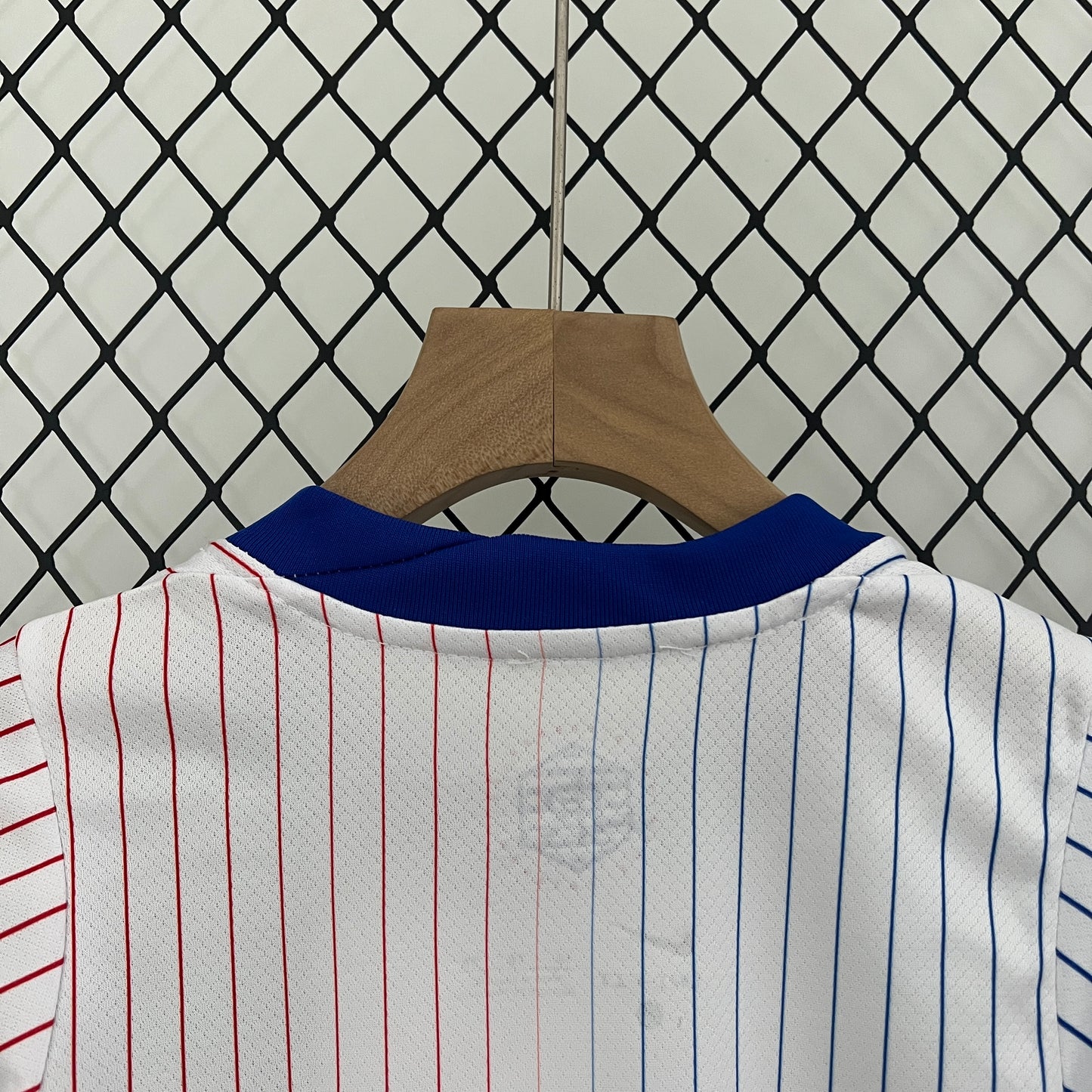 Kit Football Enfant France Extérieur 2024