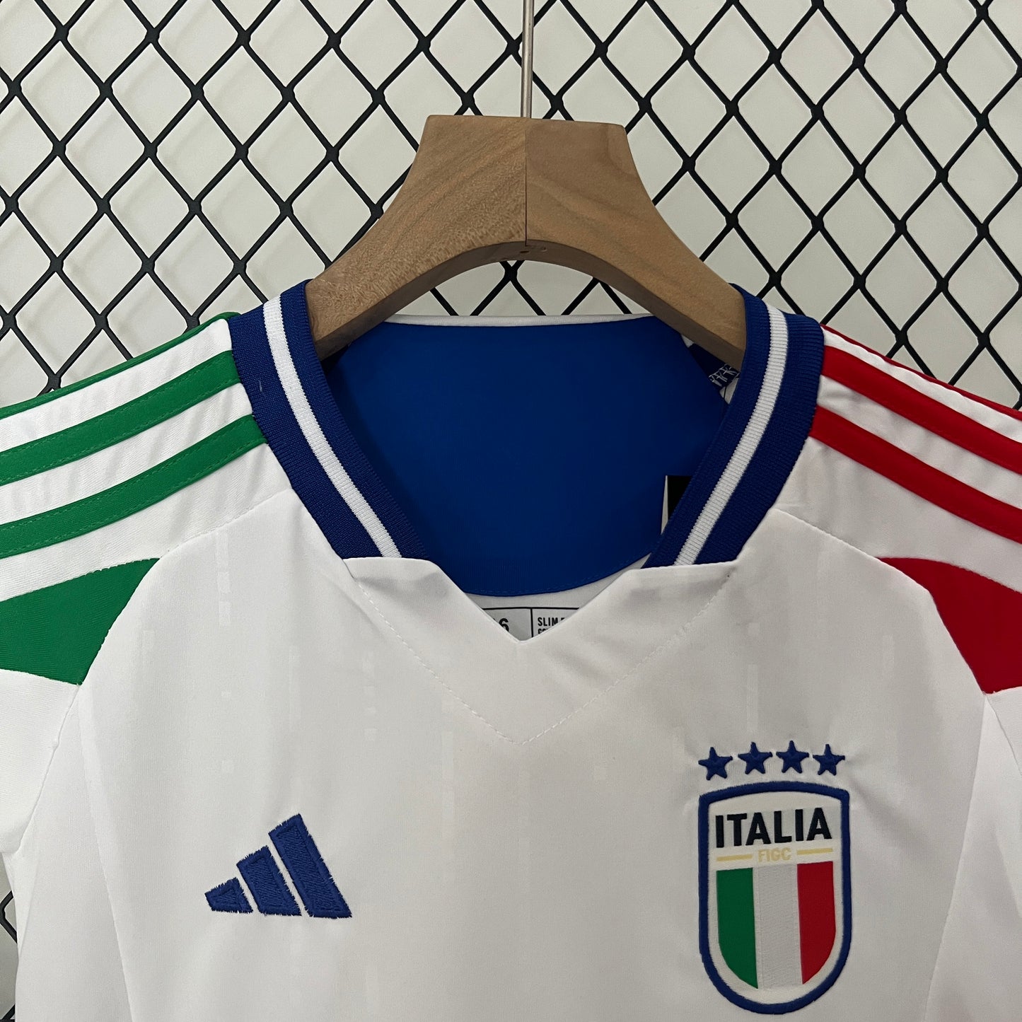 Kit Football Enfant Italie Extérieur 2024