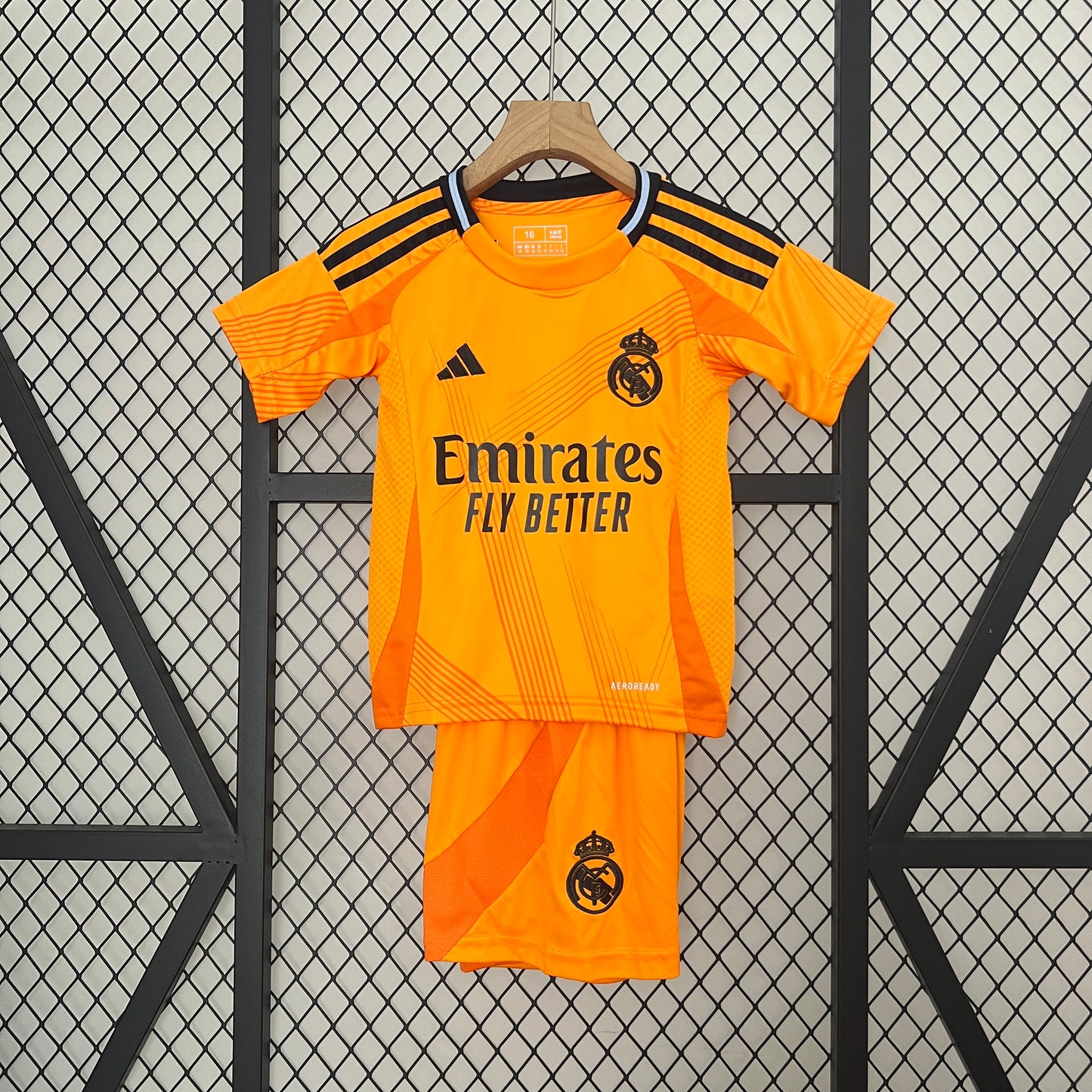 Kit Football Enfant Real Madrid Extérieur 2024/2025
