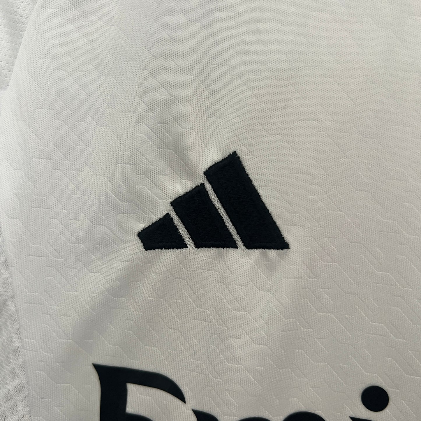 Kit Football Enfant Real Madrid Domicile 2024/2025