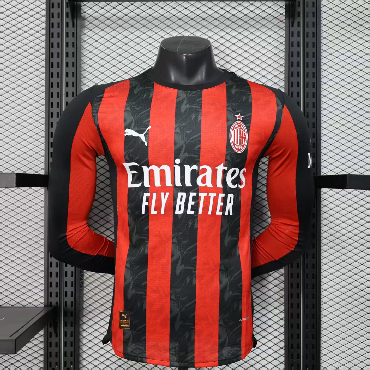 Maillot domicile AC Milan 2025-2026