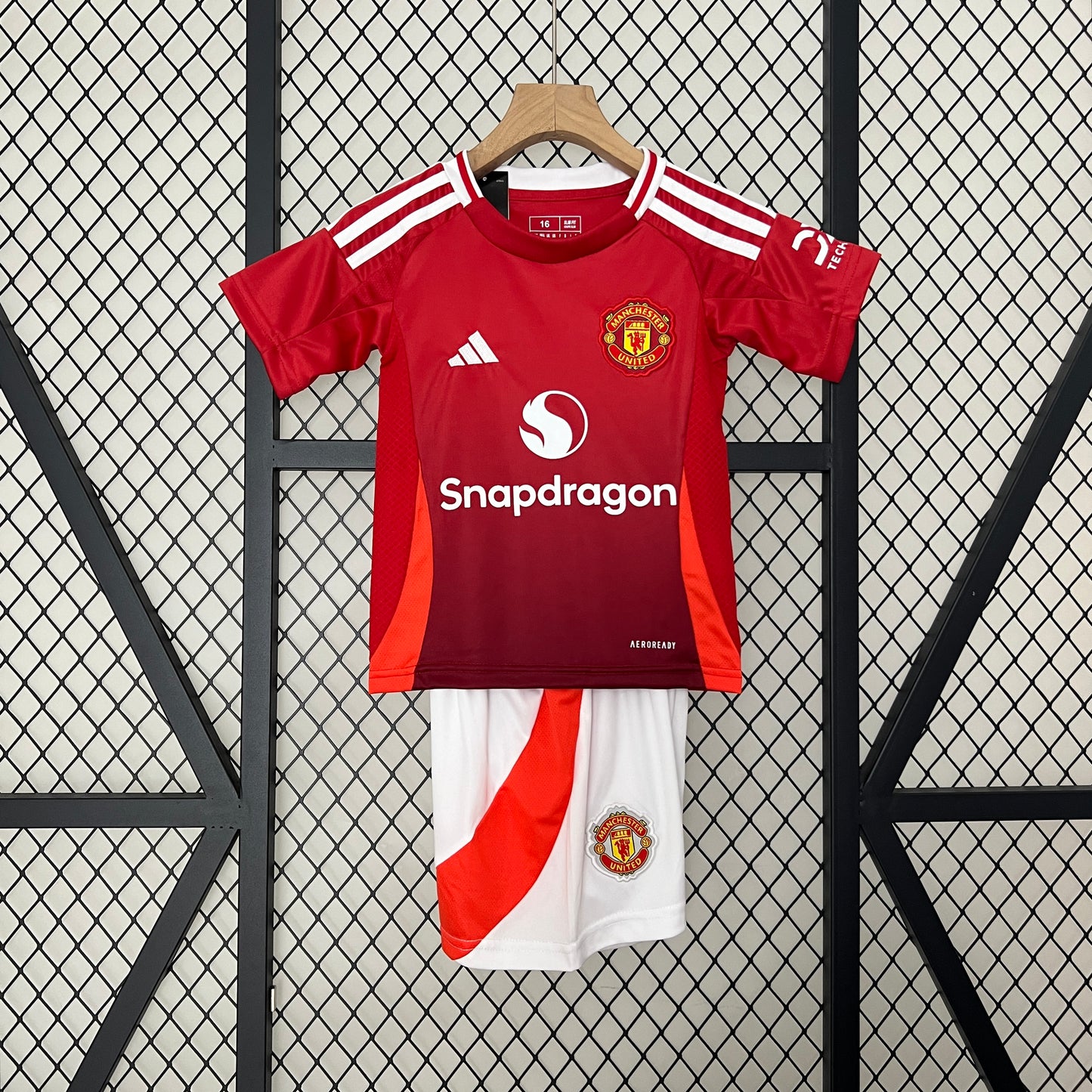 Kit Football Enfant Manchester United Domicile 2024/2025