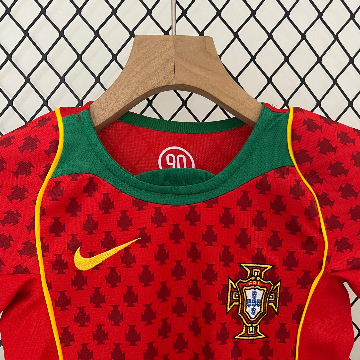 Kit Football Enfant Rétro Portugal Domicile 2004