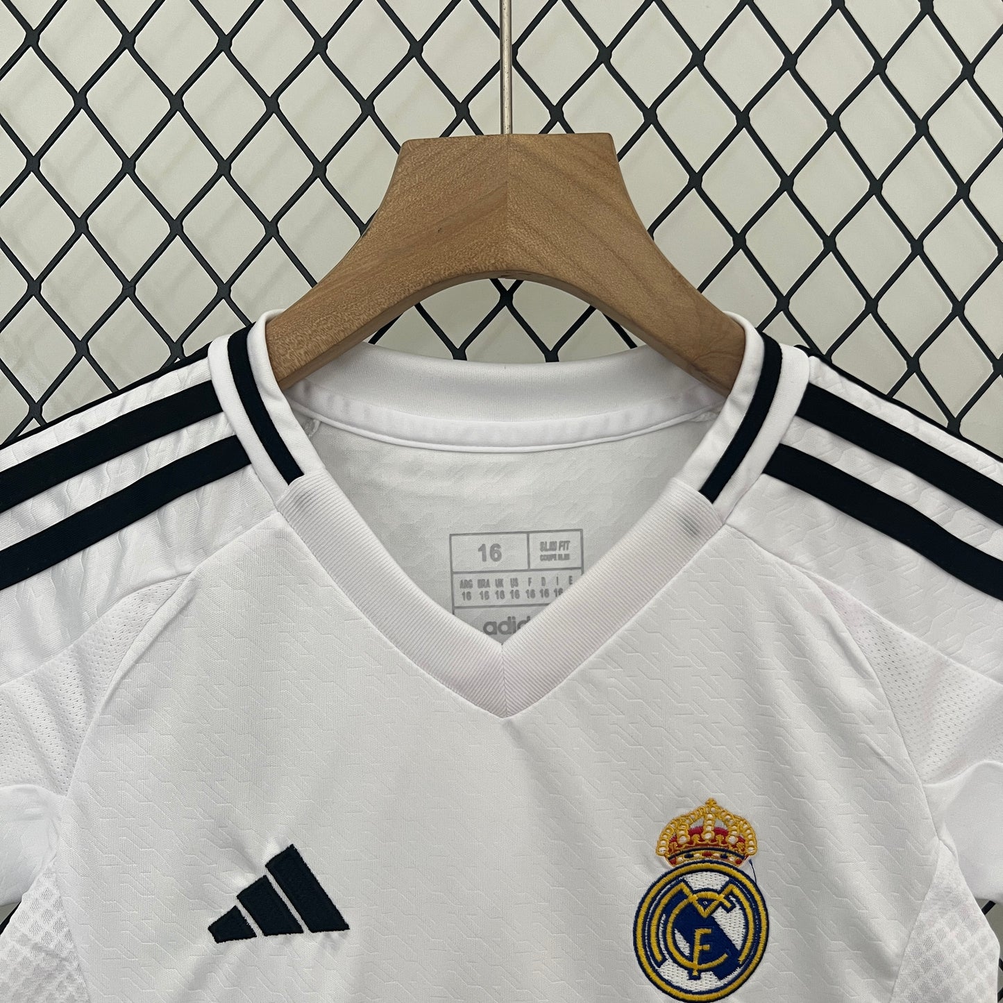 Kit Football Enfant Real Madrid Domicile 2024/2025