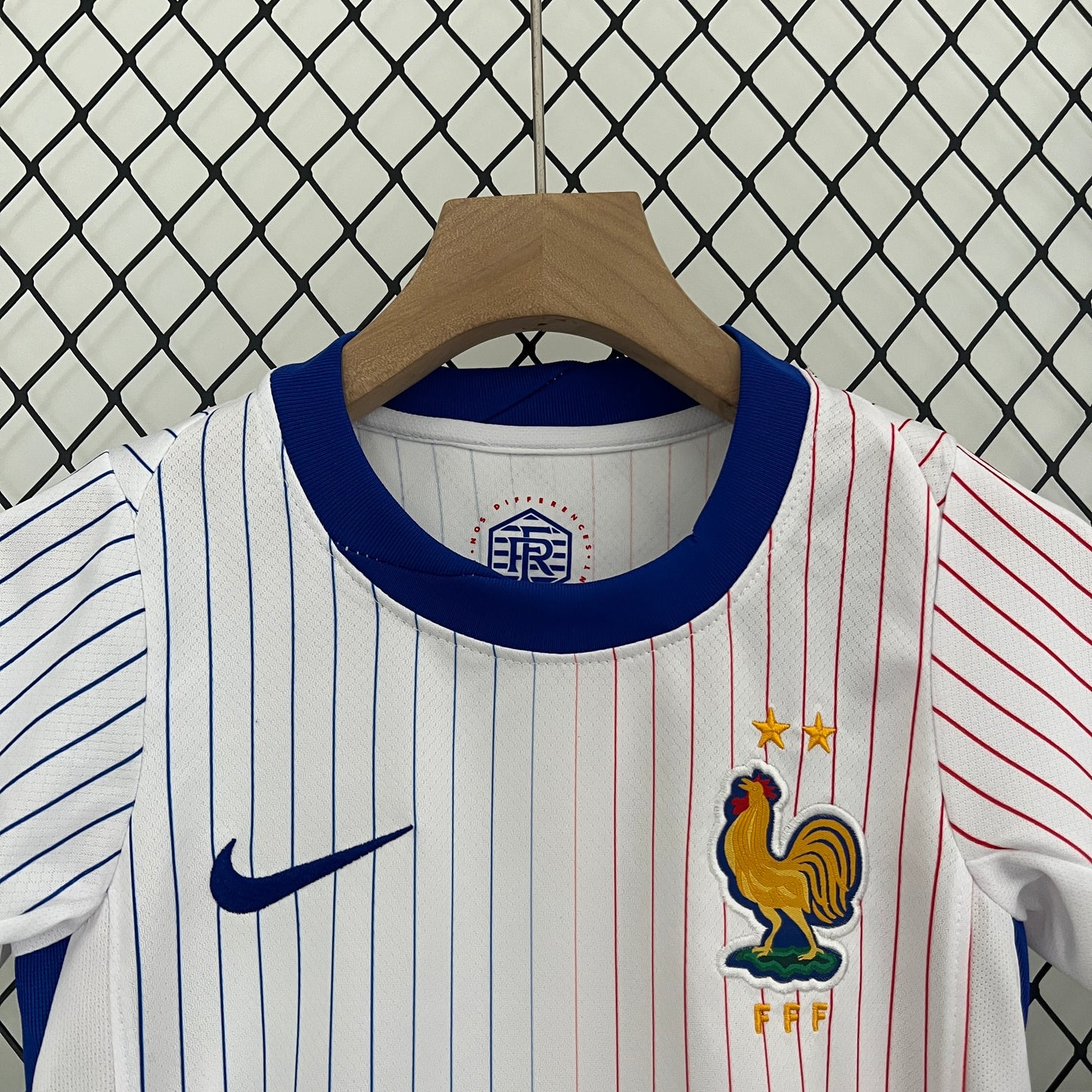 Kit Football Enfant France Extérieur 2024